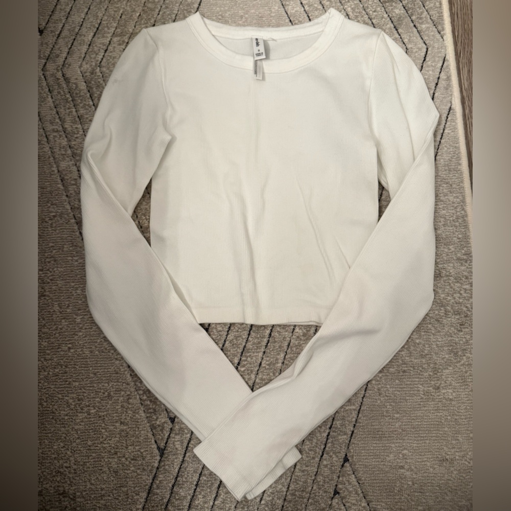 Aritzia White Long Sleeve Top